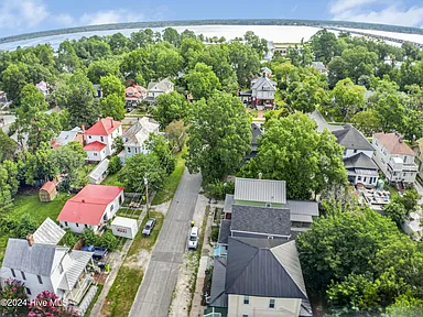 Historic Gem in New Bern with Timeless Charm – $65,000