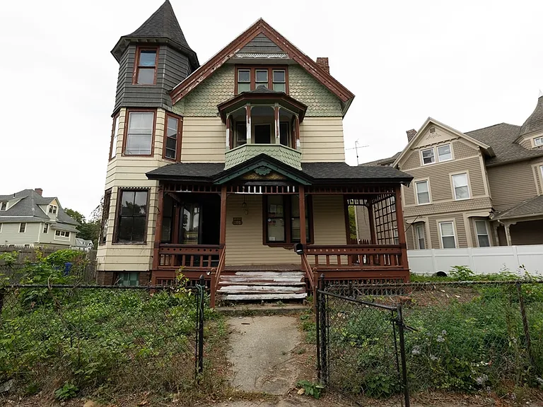 Victorian Fixer-Upper with Endless Potential – $167,000