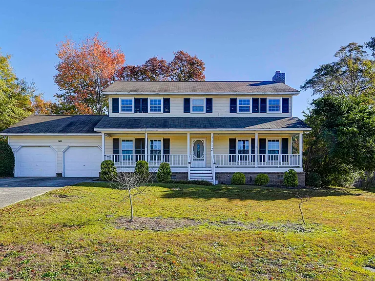 Charming Southeast Columbia Home with Modern Updates – $220,000