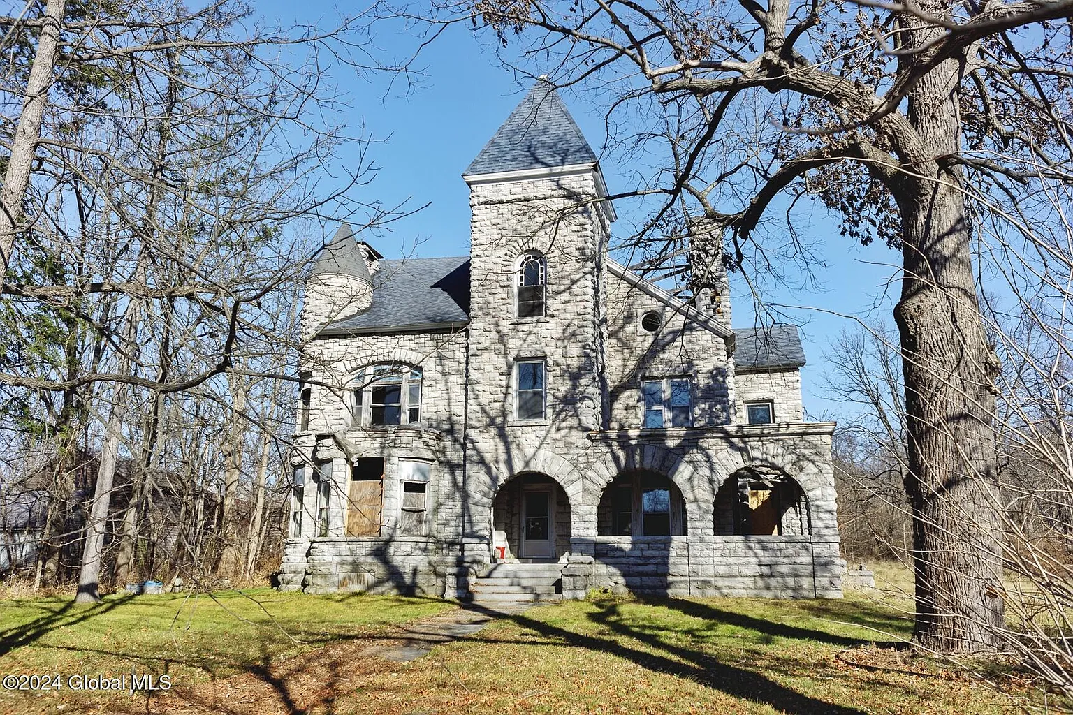 8-Bedroom Historic Home on 12 Acres for Sale in Palatine Bridge, New York