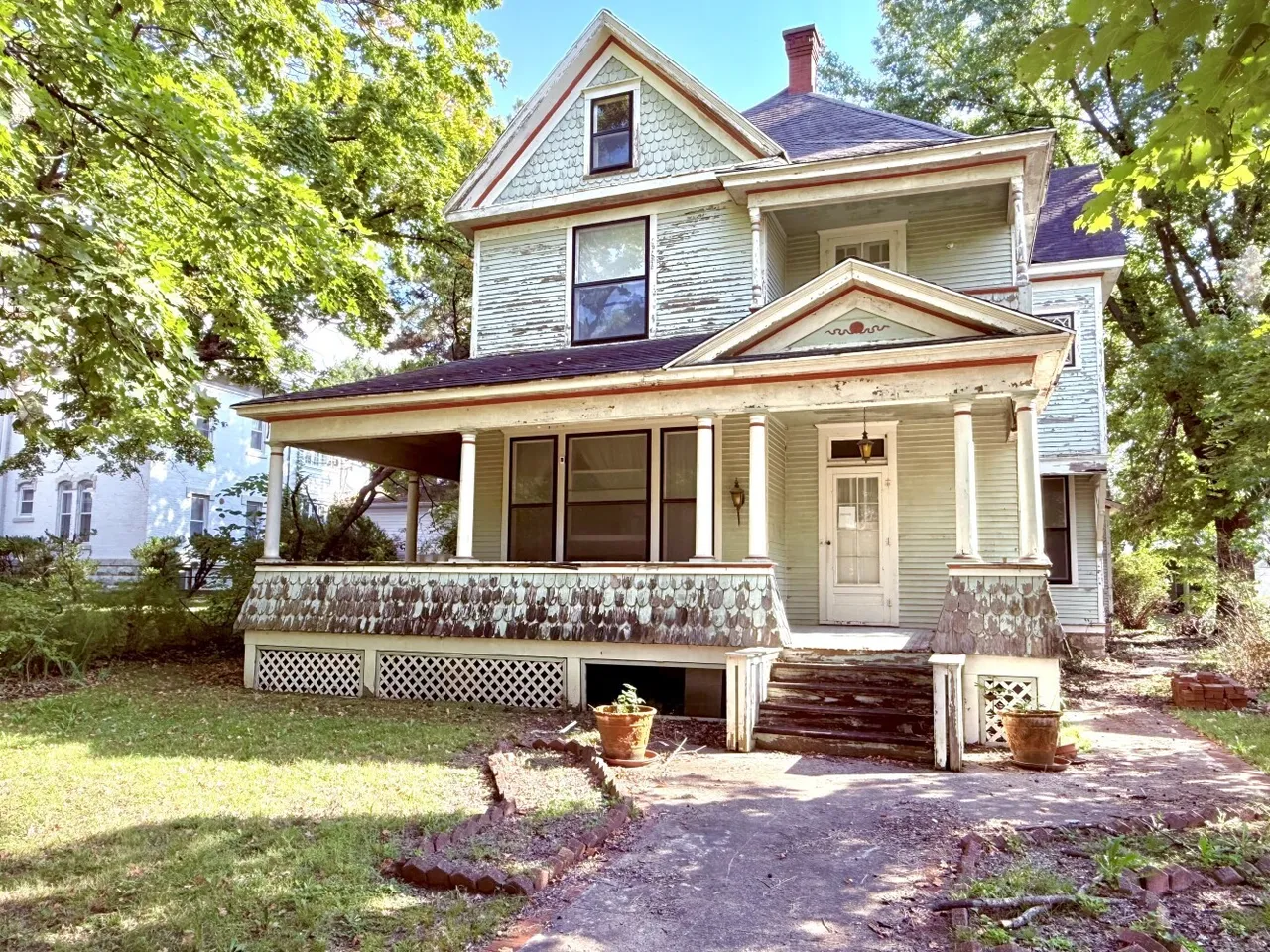 $39,000. 4 beds & 3 baths. Cash buyers only.