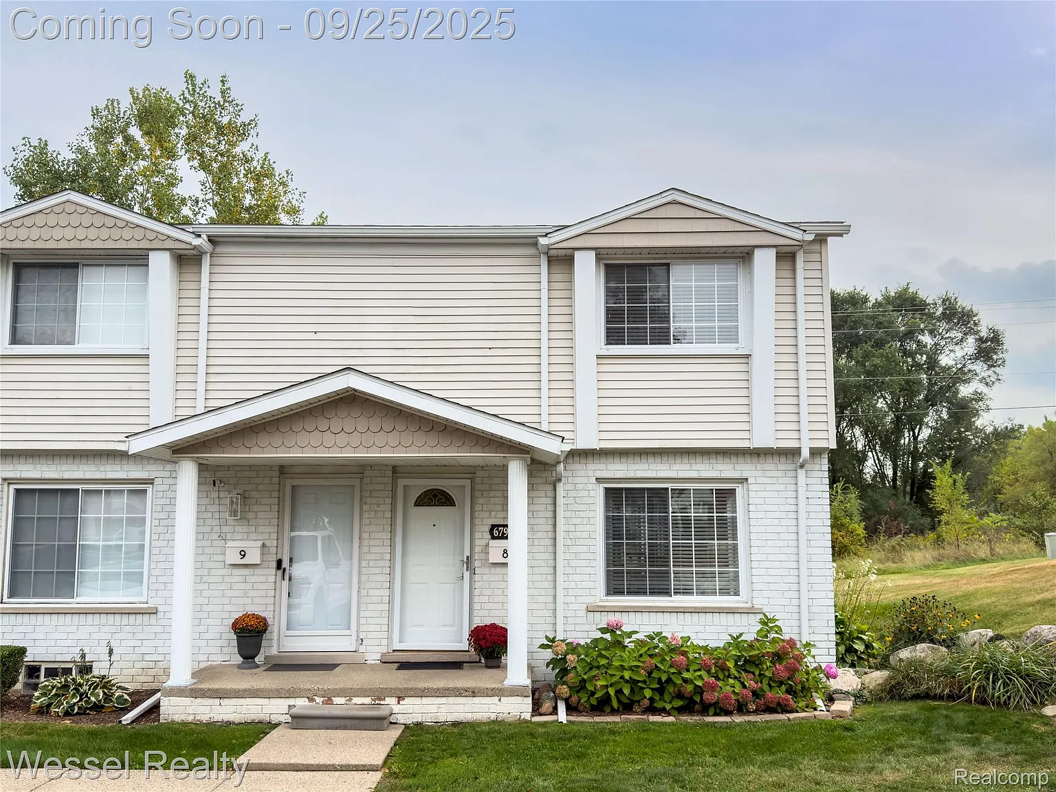 Beautifully Updated End-Unit Condo in Washington Township – $185,000