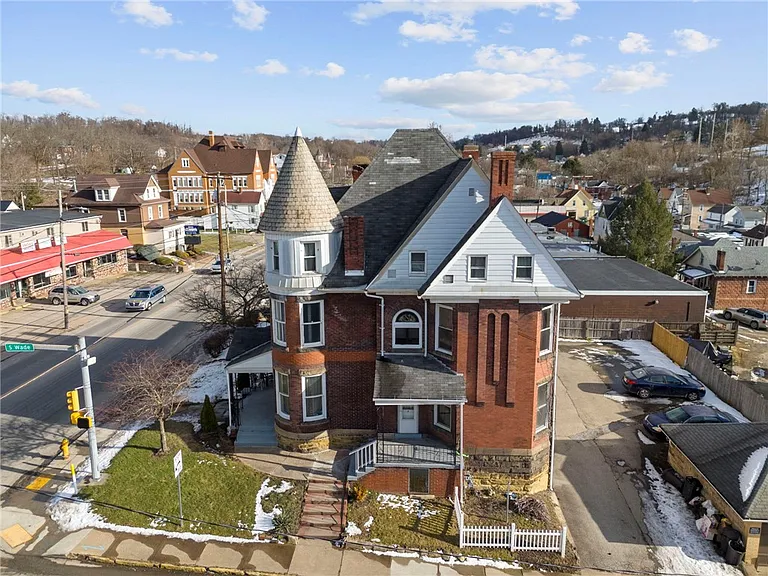 Timeless Architecture Meets Modern Investment Potential at 306 E Maiden St, Washington, PA – $229,000