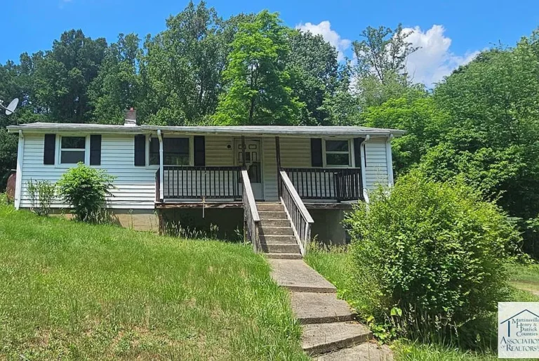 3 beds  1 baths 800 sqft