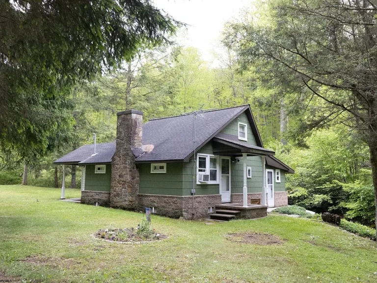 Peaceful Cabin Retreat with Creek, Pond, and Cave