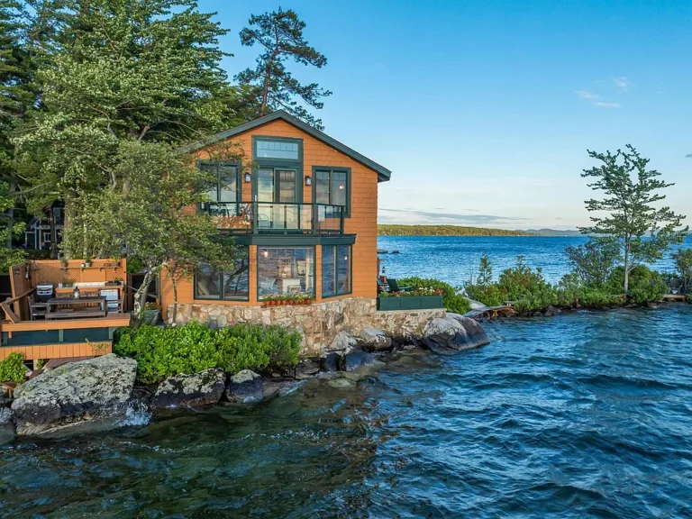 Private Island Paradise on Lake Winnipesaukee