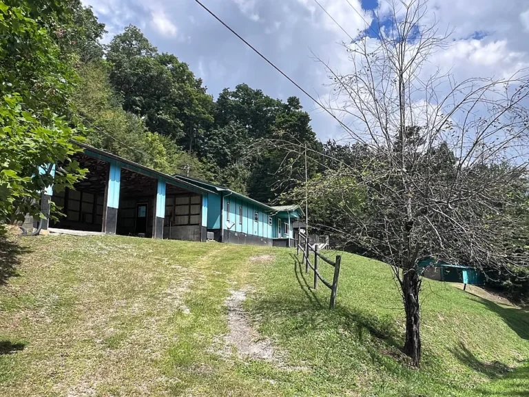 0.9 Acres Lot