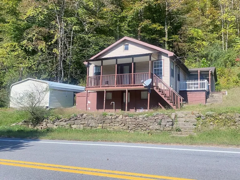 Affordable 1-Acre Investment Home Opportunity