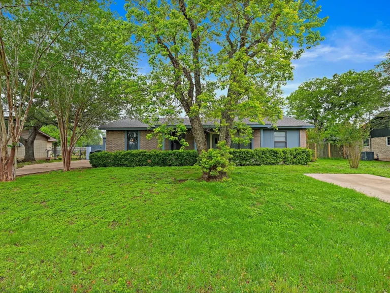 Fully Remodeled Single-Story Home on an Oversized Cul-de-Sac Lot in Four Oaks – Modern Style, No HOA, and Room to Live