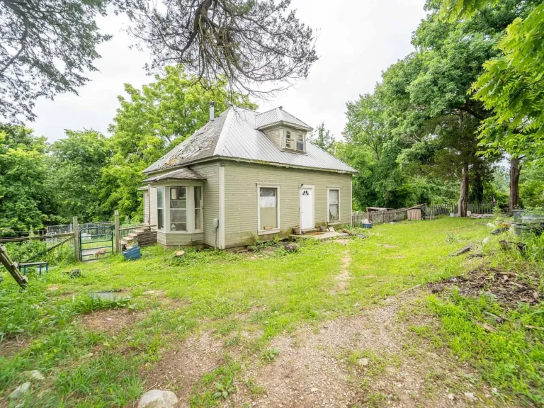 10 Acres of Unlimited Potential