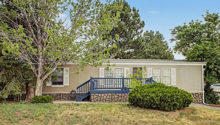 Beautifully Updated Corner Lot Home in Golden Terrace