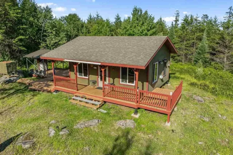 Cabin with 60 Acres in Brimson, Minnesota