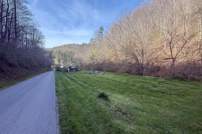 Land with 143 Acres in Harold, Kentucky