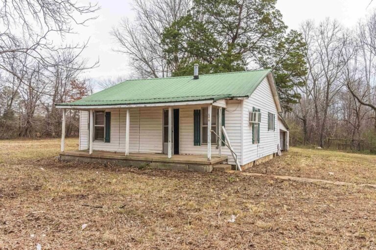 Country Home on 2 Wooded Acres in Selmer, Tennessee