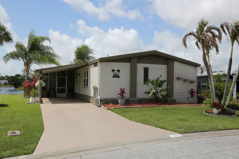 Manufactured Home in Vero Beach, Florida