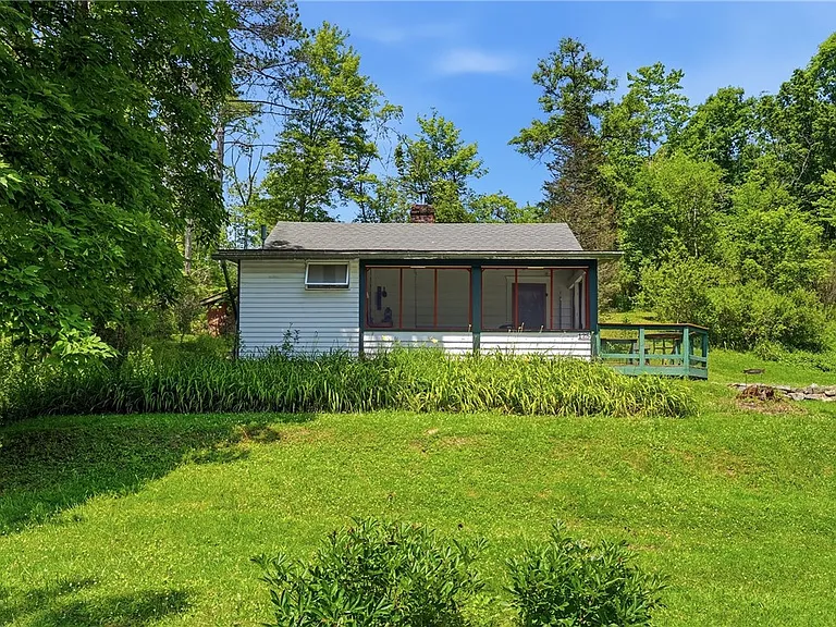 Beautiful Move-In Ready Home