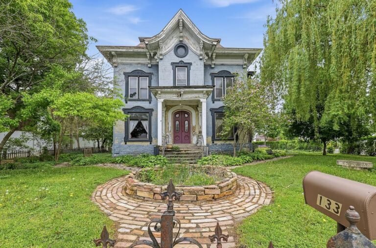 Mid-19th-Century Italianate Victorian Landmark: $149,900